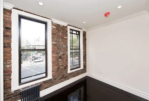 Rented by Icon Realty Management | media 18