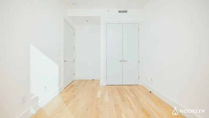 Rented by Nooklyn NYC LLC | media 18