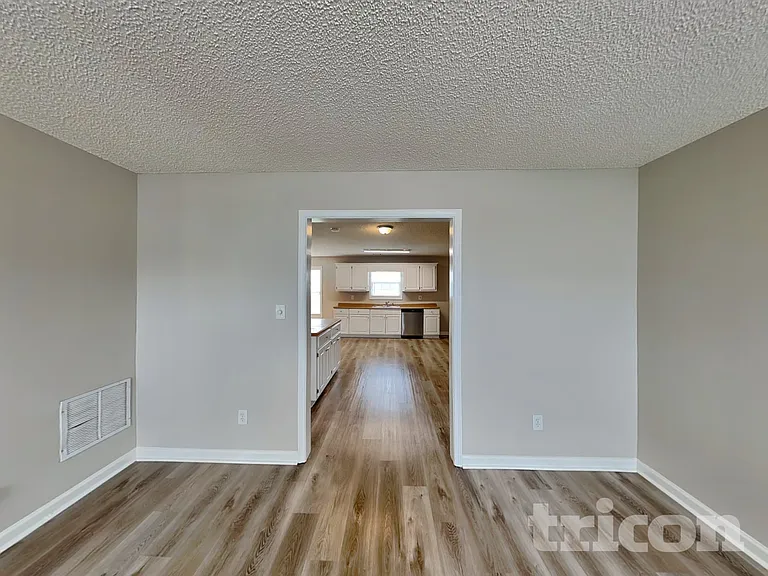 1055 Maria Dr — Photo 24