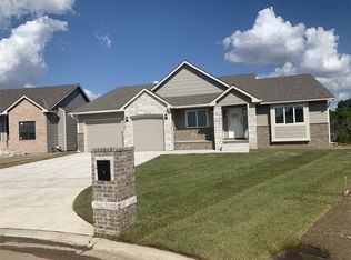 5010 N Delaware Ct, Wichita, KS 67204