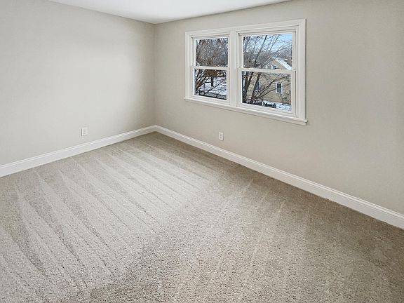 5th image of 1385 White Bear Ave N