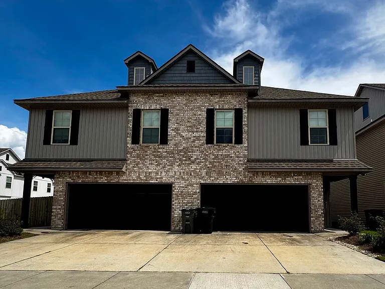 1003 Bengal Crossing Ave — Photo 1