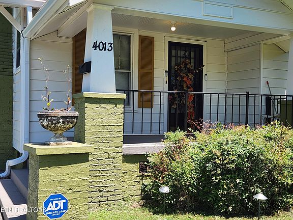 3rd image of 4013 Alma Ave