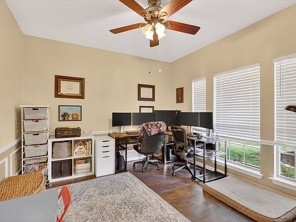 3rd image of 808 Mexicali Way