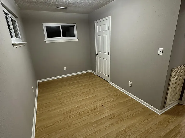 2105 Rawlings St — Photo 4