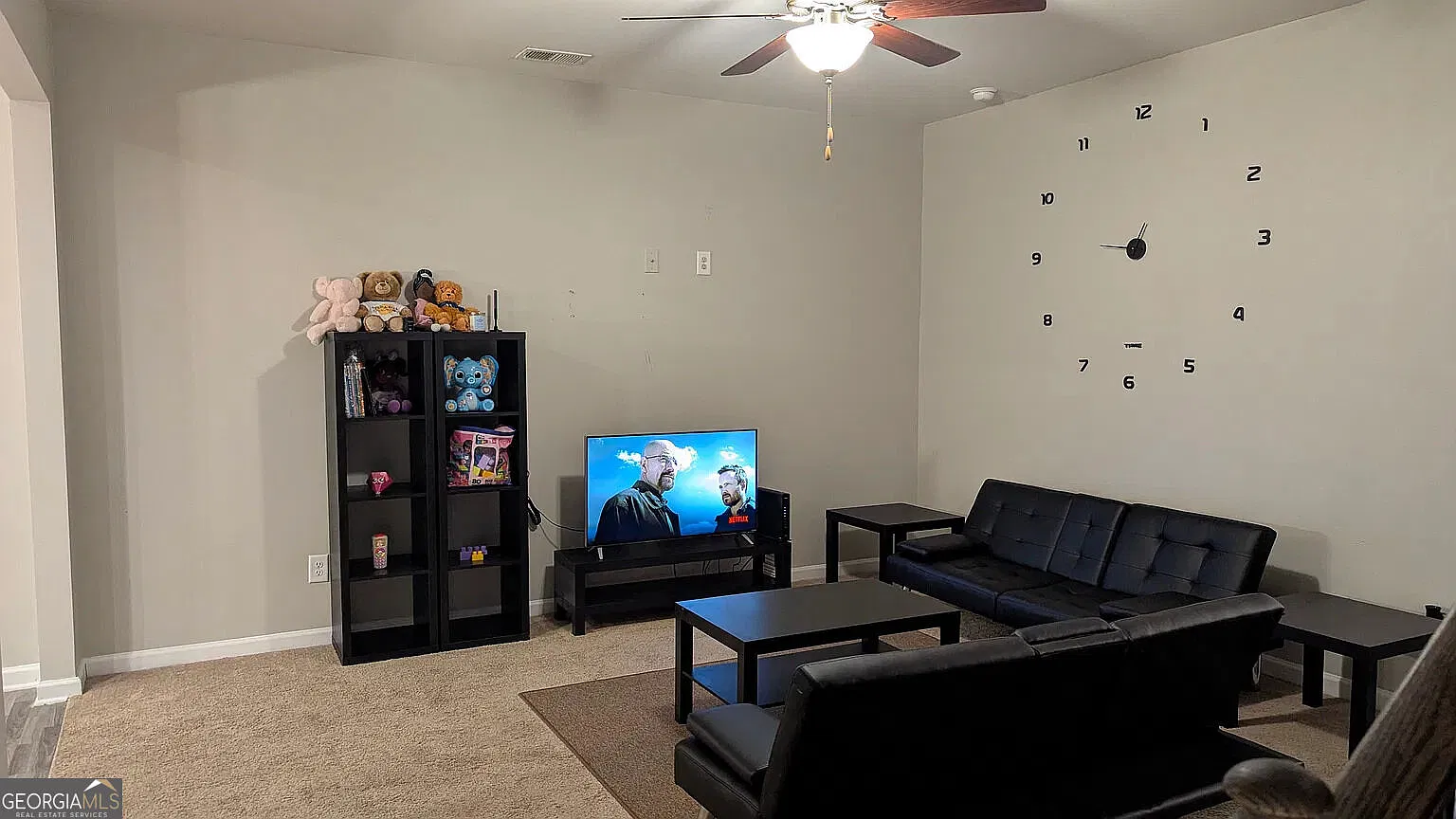 3 bed, 2.5 bath, 1696 sqft, $2,300 — Photo 3