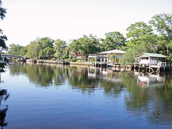 5th image of 6726 N River Shore Dr