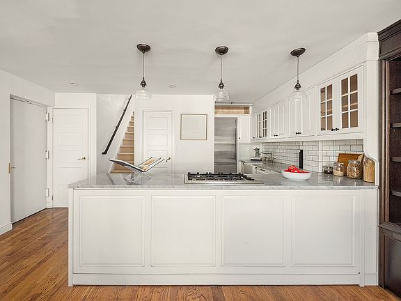 4th image of 443 W 24th St APT G