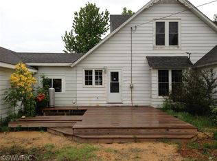 1642 64th St, Fennville, MI