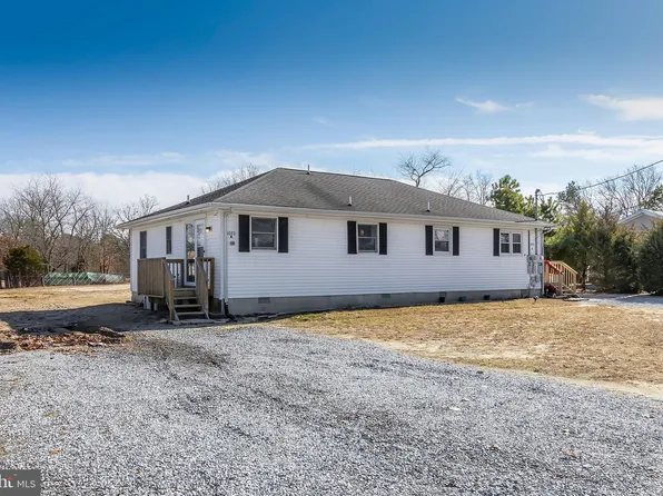 1073 Charles St, Vineland, NJ 08360