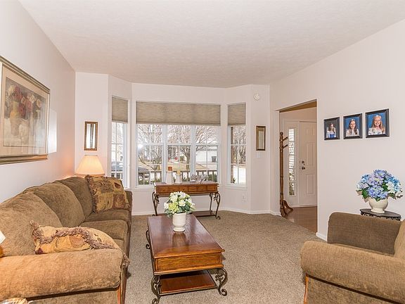 4th image of 10541 Camille Ct