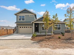 420 Rogue River Pkwy, Talent, OR 97540