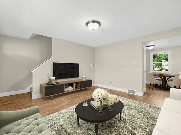 Crestwood Townhomes
