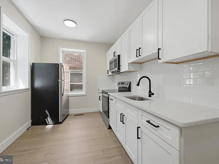5400 Angora Ter — Photo 10