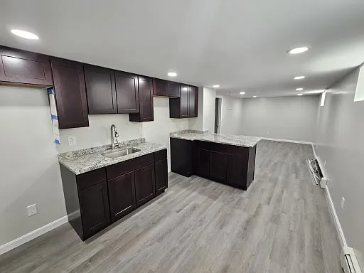 Building Photo - 14 Knight St #1