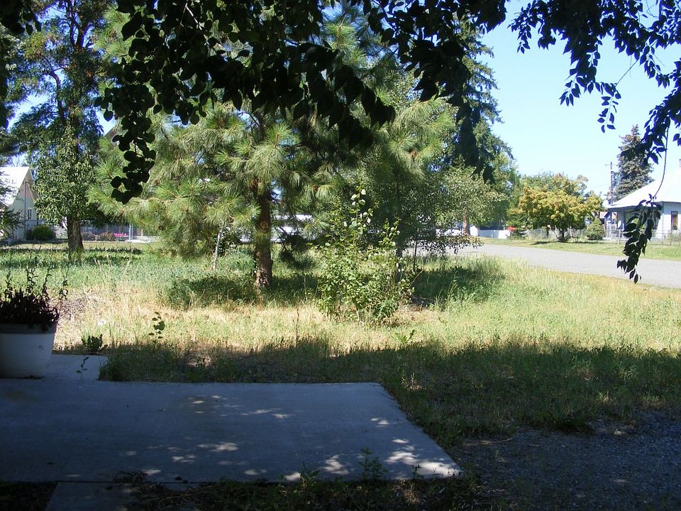 2nd image of 303 Harrison Rd #P