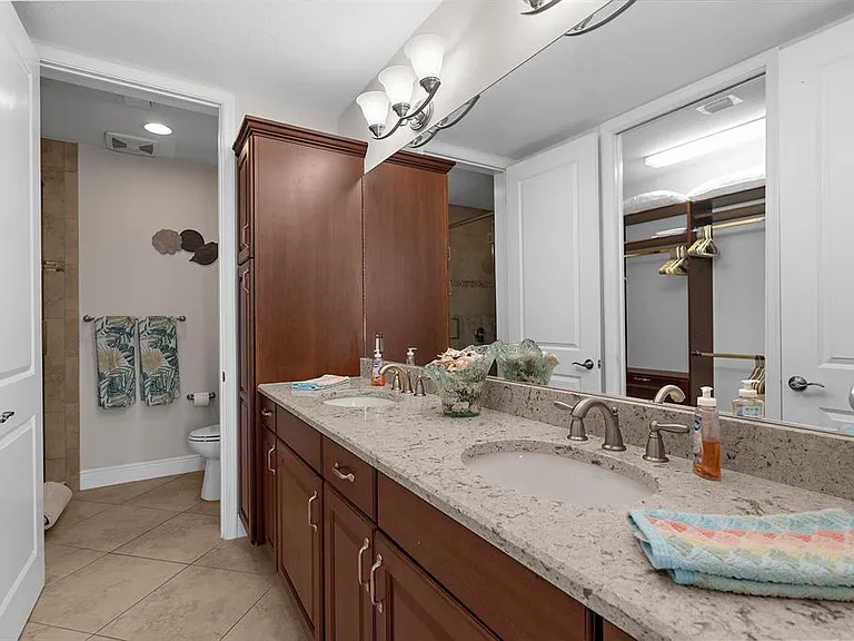 395 Aruba Cir #401 — Photo 23