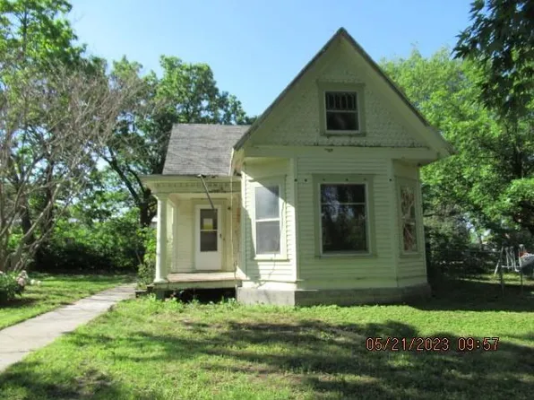 306 W Chase St, Leonardville, KS 66449
