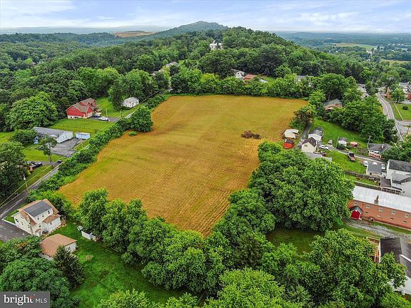 5th image of Potato Hill St
