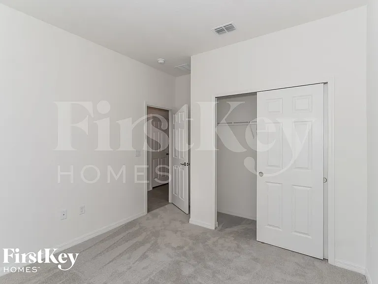 560 Crown Rose Dr — Photo 12