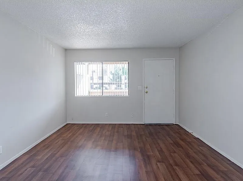 Reno Villas — Photo 2