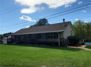 607 Chestnut Street Ext, Saint Petersburg, PA 16054