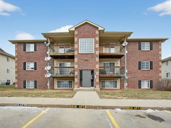 5916 Sutton Pl APT 3, Urbandale, IA 50322