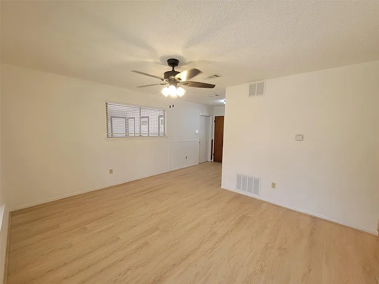 5806 Nassau Dr #A — Photo 8