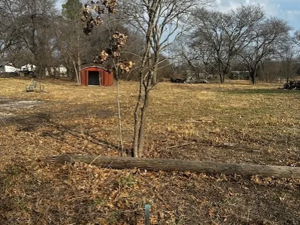 312 E Ford St, Bells, TX 75414