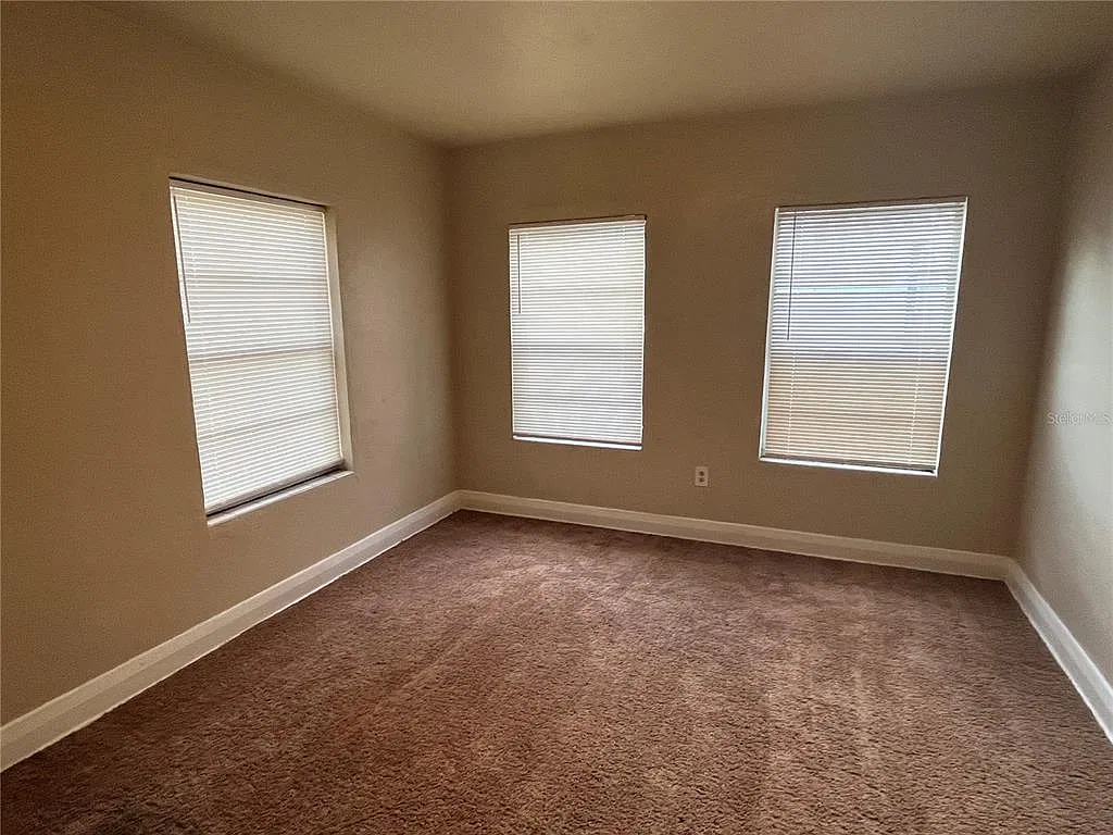 2 bed, 1.0 bath, 912 sqft, $1,130 — Photo 4