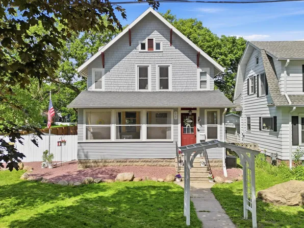 828 Baker Ave, Mankato, MN 56001