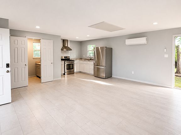 2nd image of 635 Nancy Rose St #1