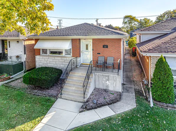 7517 Long Ave, Burbank, IL 60459