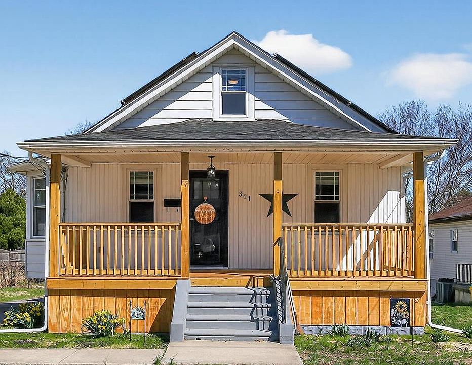 1st image of 311 Gradwell Ave