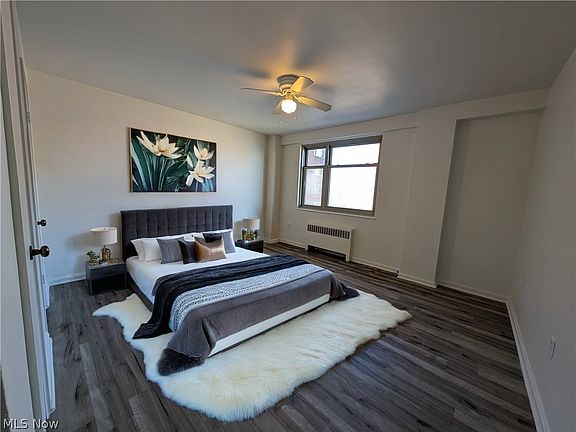 4th image of 11820 Edgewater Dr APT 707