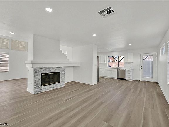 5th image of 6078 Autumn Rose Way