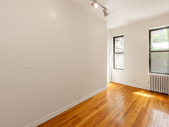 3rd image of 1586 York Ave APT 2