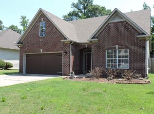 1032 Kerry Dr, Calera, AL 35040