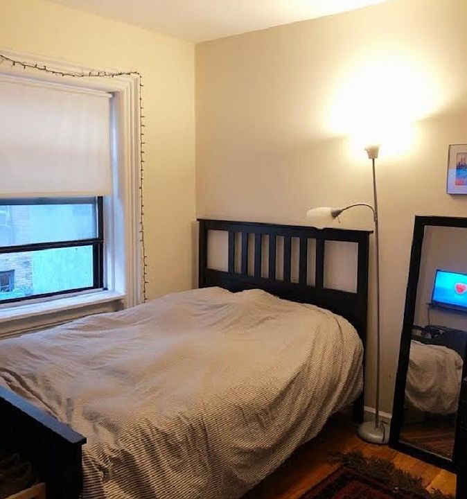 1st image of 130 E 36th St APT 4R