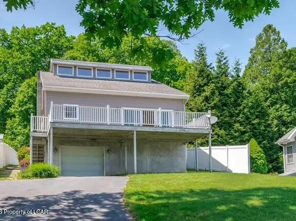 43 Pear St, Harveys Lake, PA 18618