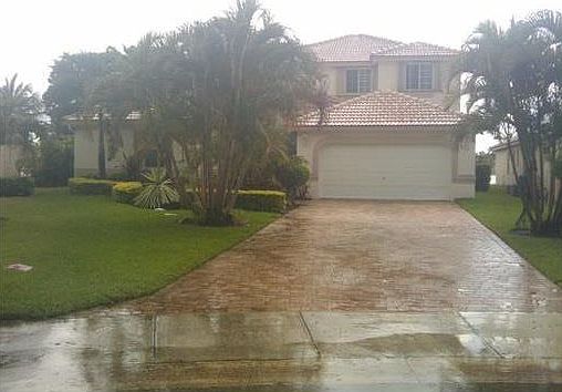1st image of 758 Heritage Dr
