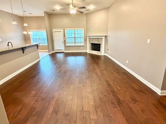 2nd image of 4412 Davall Cir