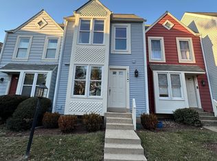 1656 Whisperhill Dr, Reston, VA 20194