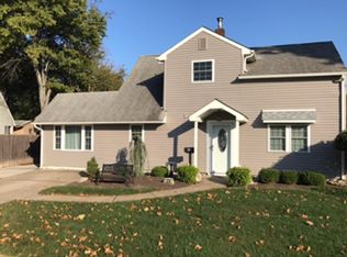 38 Inlet Rd, Levittown, PA 19057