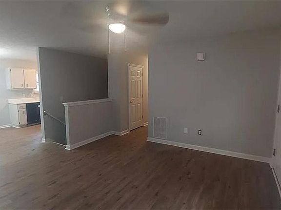 3rd image of 6461 River Hill Dr