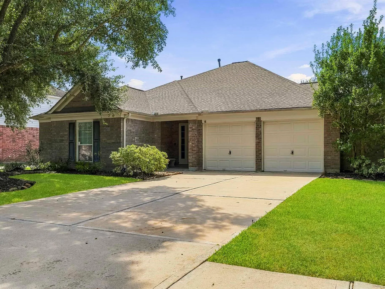 4 bed, 2.0 bath, 2118 sqft, $2,650 — Photo 3