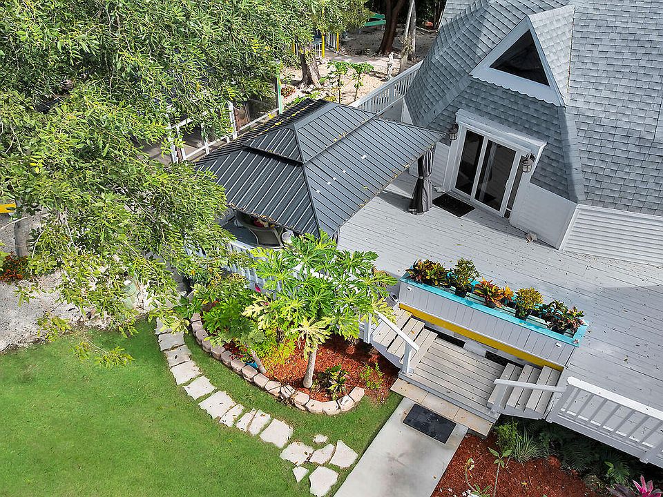 1st image of 676 Sailfish Trail