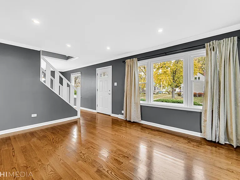 6661 Glenview Dr — Photo 4