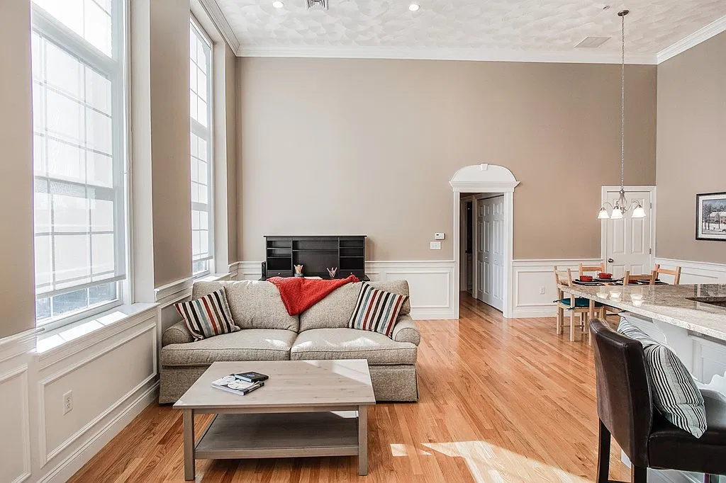 2 bed, 1296 sqft, $3,300 — Photo 3