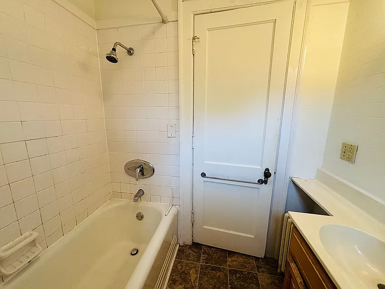 606 Preston Ave — Photo 12